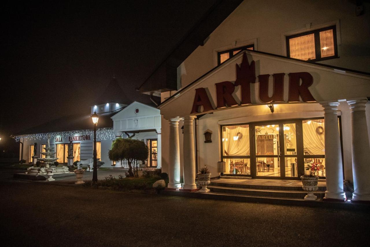 Hotel Artur Освенцим Экстерьер фото