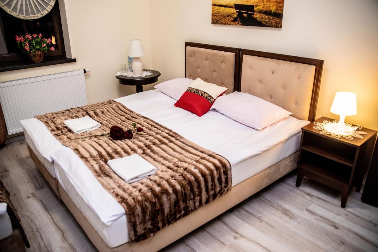 Hotel Artur Освенцим Экстерьер фото