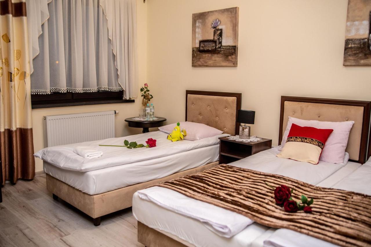 Hotel Artur Освенцим Экстерьер фото