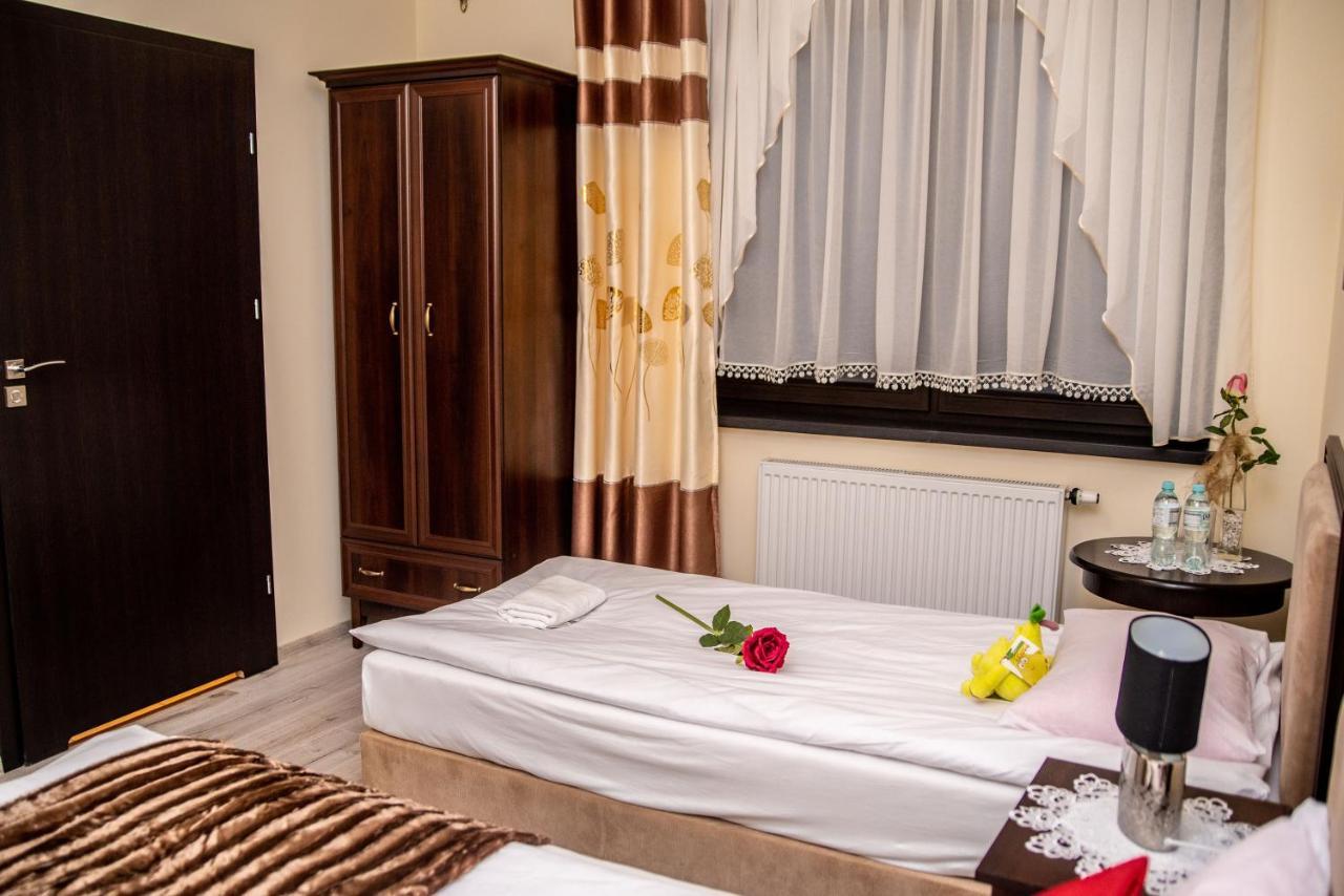 Hotel Artur Освенцим Экстерьер фото