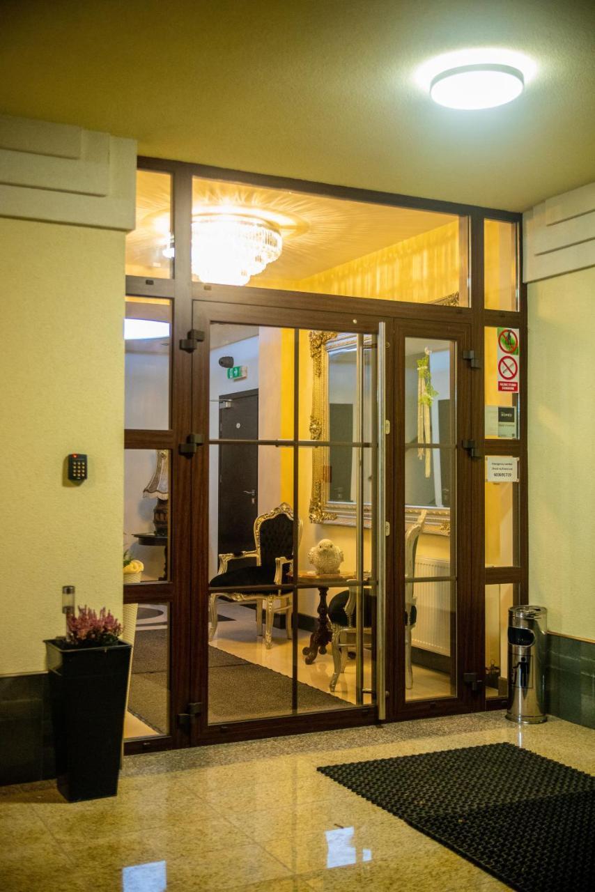 Hotel Artur Освенцим Экстерьер фото