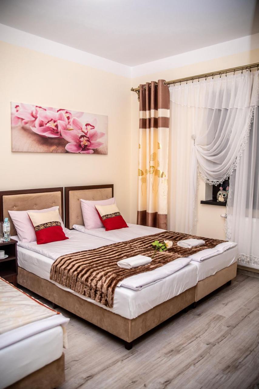 Hotel Artur Освенцим Экстерьер фото