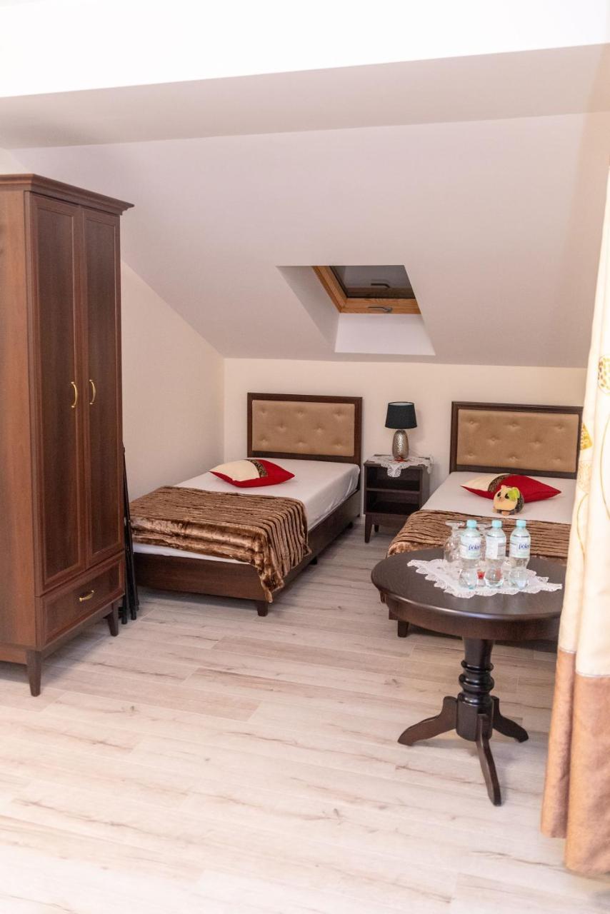 Hotel Artur Освенцим Экстерьер фото
