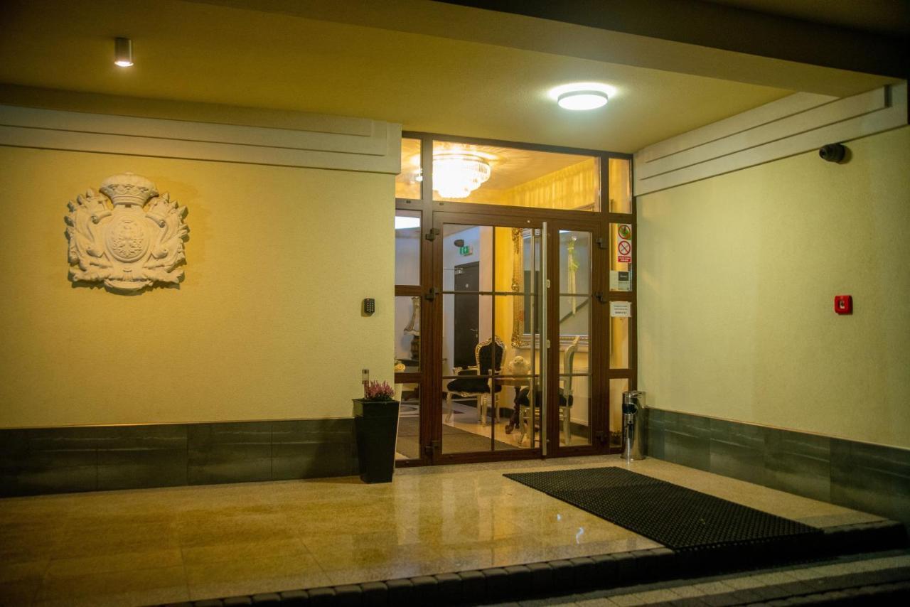 Hotel Artur Освенцим Экстерьер фото