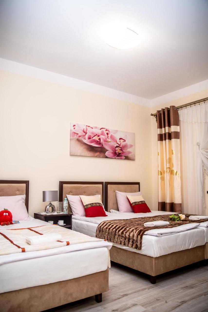 Hotel Artur Освенцим Экстерьер фото